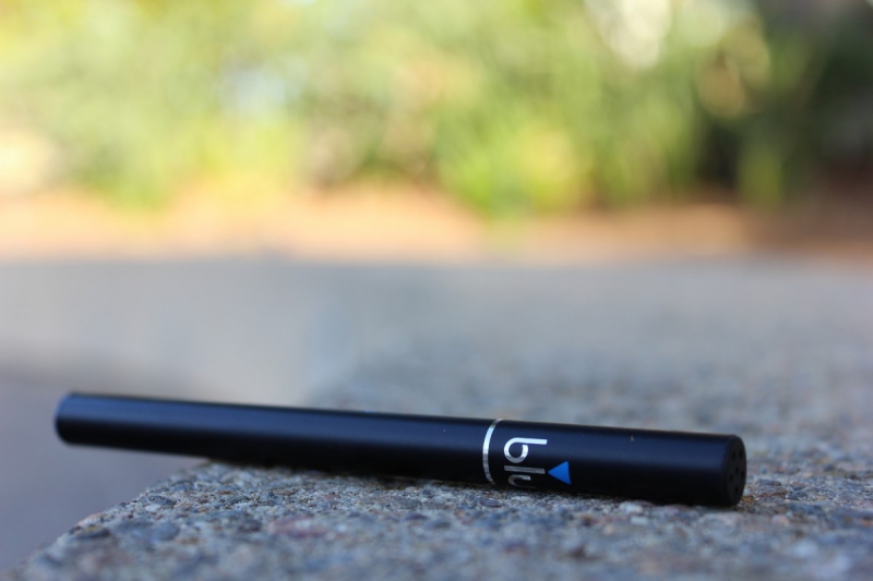 vente-COLOMARS-min_e_cigarette_vaping_blu_cigs_blu_electronic_cigarette_tobacco_cigarette_smoke-637061